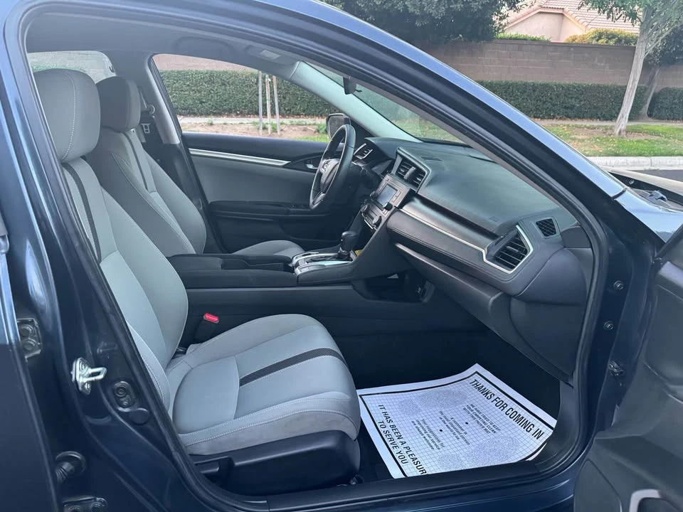 2021 Honda Civic 10th Gen - Image 10 of 15