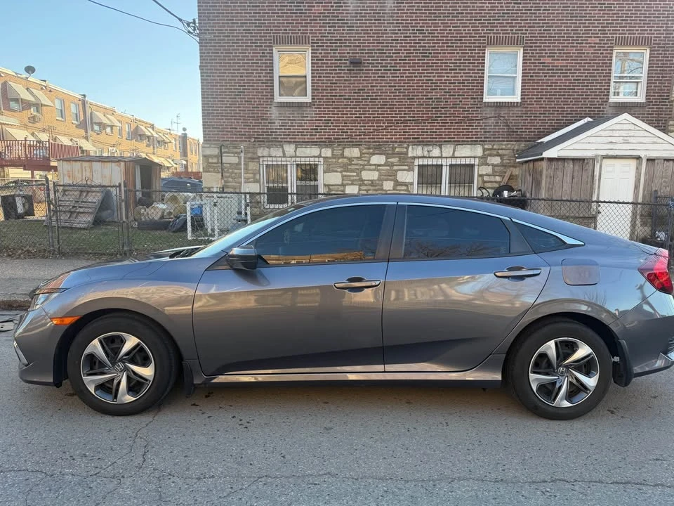 2021 Honda Civic 10th Gen - Image 2 of 7