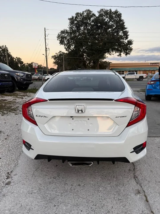 2021 Honda Civic 10th Gen - Image 3 of 8