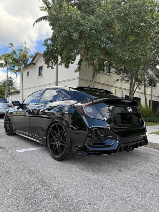 2021 Honda Civic 10th Gen - Image 8 of 12