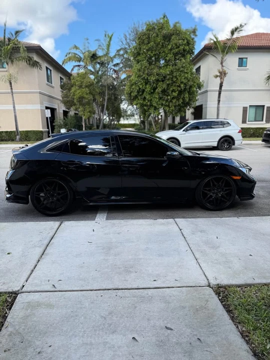 2021 Honda Civic 10th Gen - Image 5 of 12
