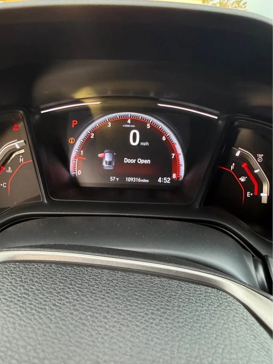 2021 Honda Civic 10th Gen - Image 8 of 10