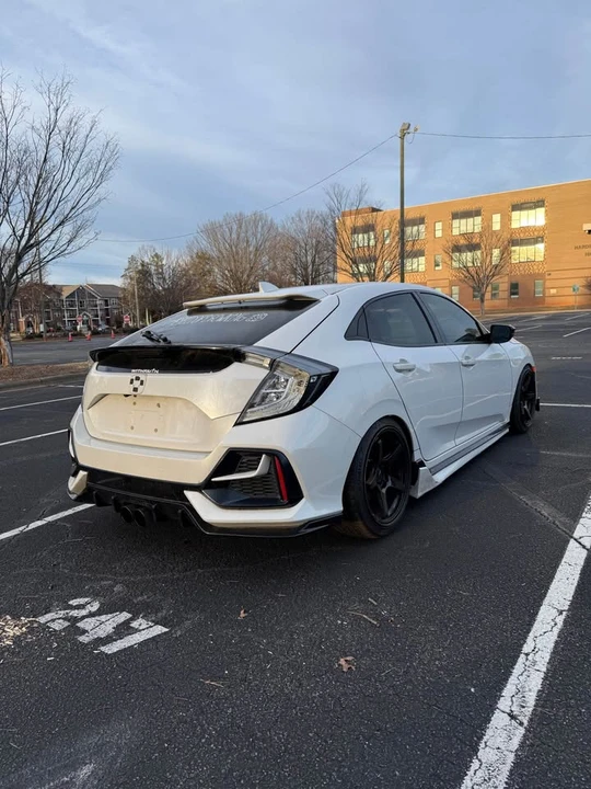 2021 Honda Civic 10th Gen - Image 3 of 10