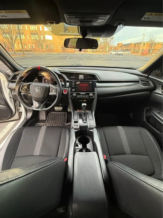 2021 Honda Civic 10th Gen - Image 6 of 10
