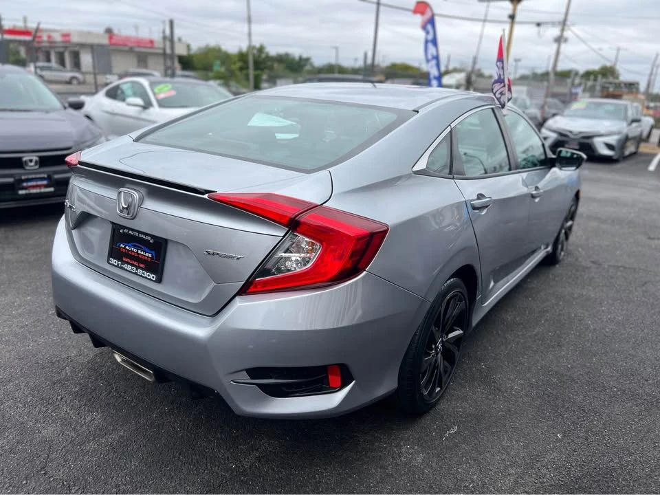 2021 Honda Civic 10th Gen - Image 12 of 18