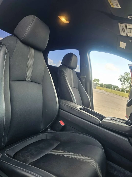 2021 Honda Civic 10th Gen - Image 14 of 15