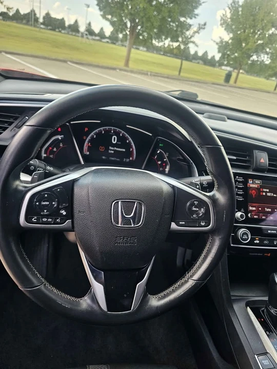 2021 Honda Civic 10th Gen - Image 11 of 15