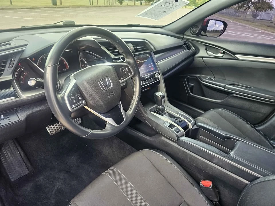 2021 Honda Civic 10th Gen - Image 8 of 15