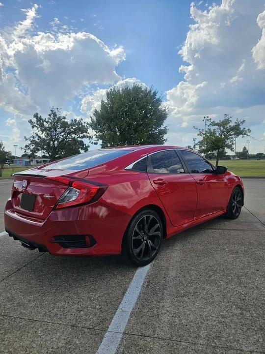 2021 Honda Civic 10th Gen - Image 5 of 15