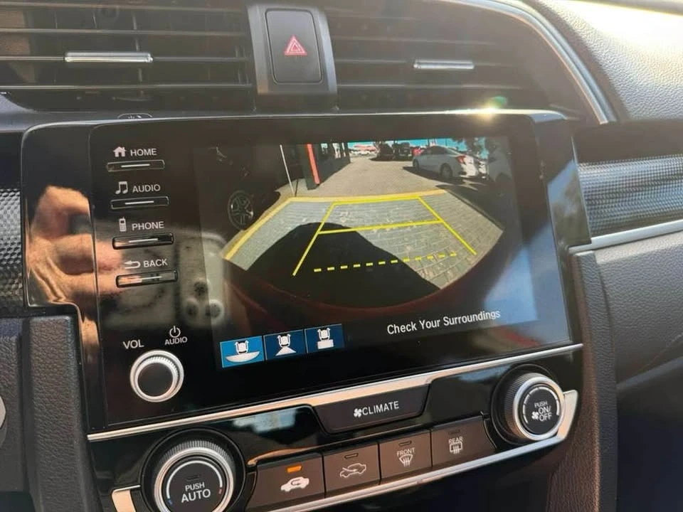 2021 Honda Civic 10th Gen - Image 14 of 18