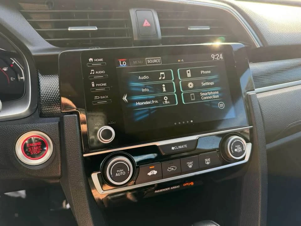 2021 Honda Civic 10th Gen - Image 13 of 18