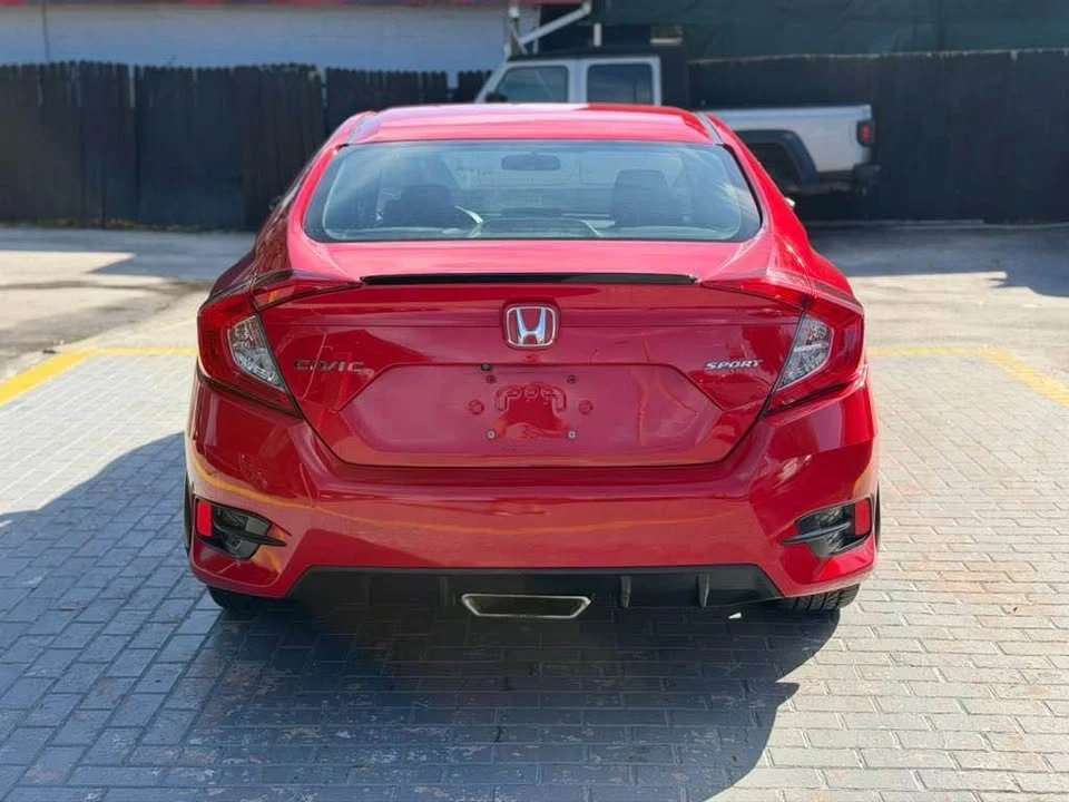 2021 Honda Civic 10th Gen - Image 8 of 18