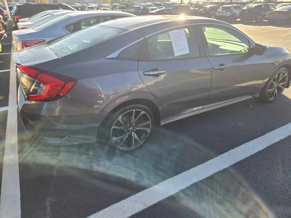 2021 Honda Civic 10th Gen - Image 7 of 11