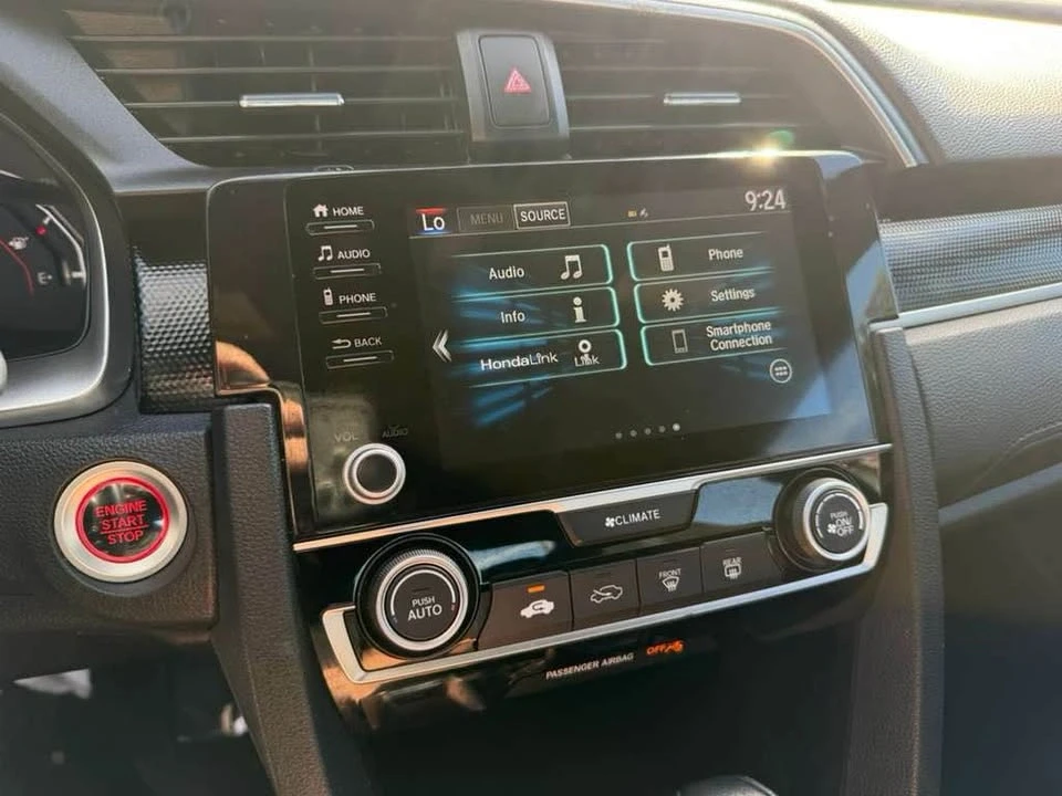 2021 Honda Civic 10th Gen - Image 13 of 18