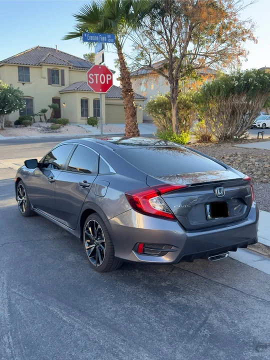 2021 Honda Civic 10th Gen - Image 2 of 9