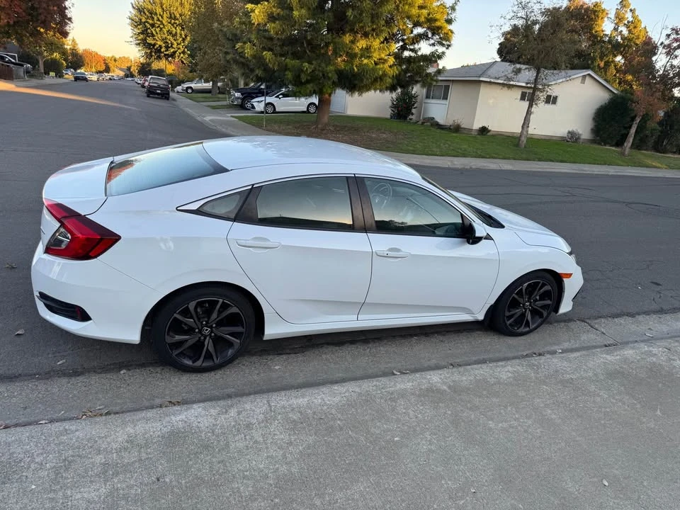2021 Honda Civic 10th Gen - Image 2 of 20