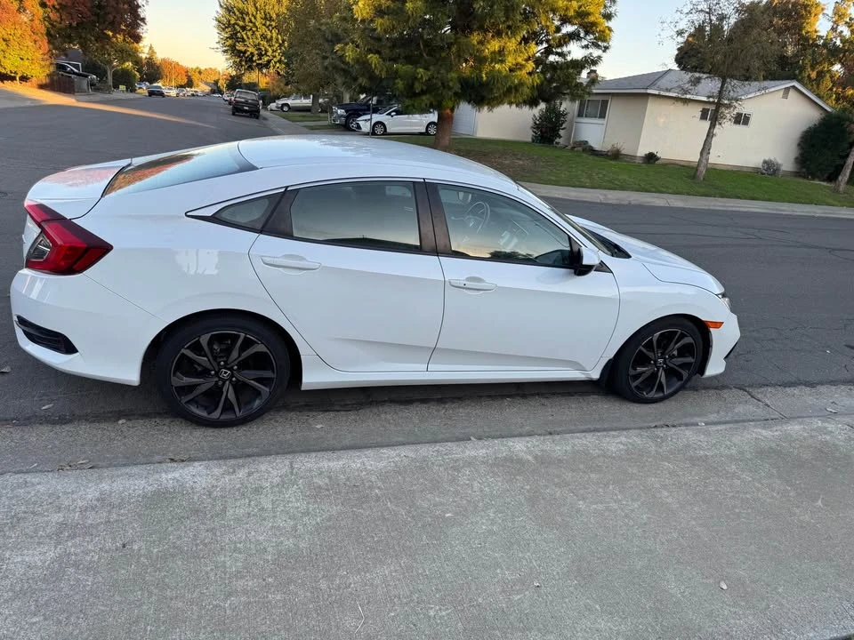 2021 Honda Civic 10th Gen - Image 17 of 20