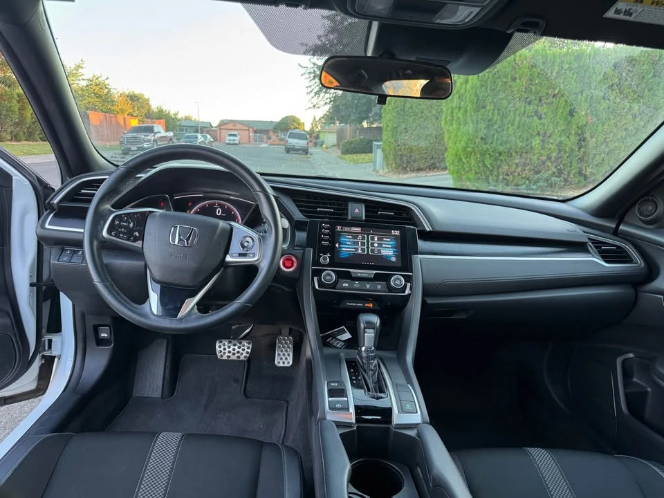 2021 Honda Civic 10th Gen - Image 10 of 20