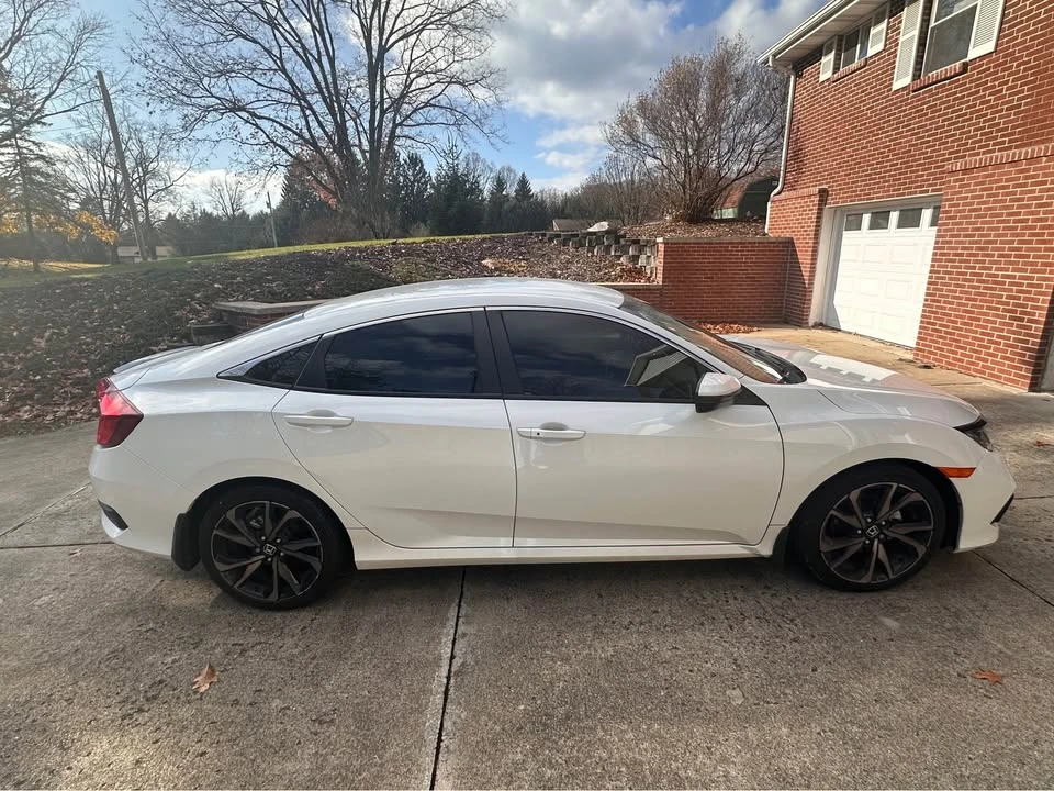 2021 Honda Civic 10th Gen - Image 3 of 8