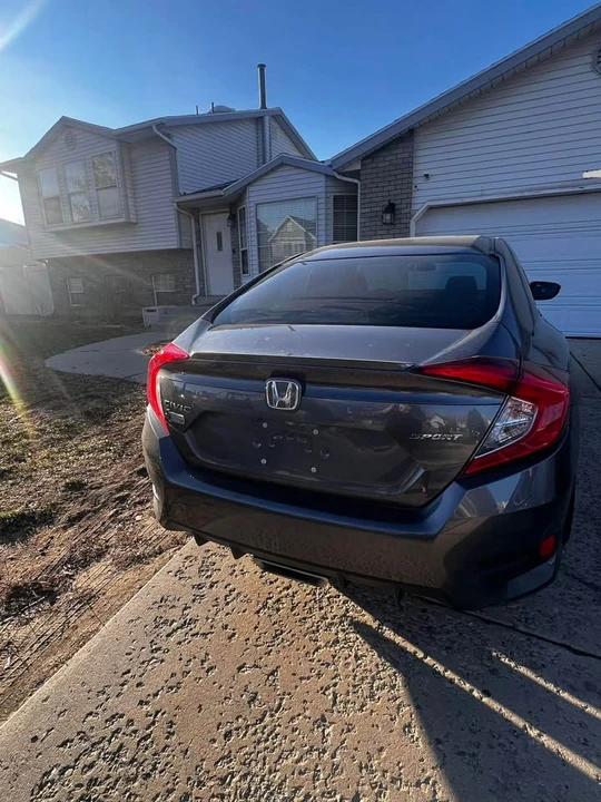2021 Honda Civic 10th Gen - Image 6 of 12