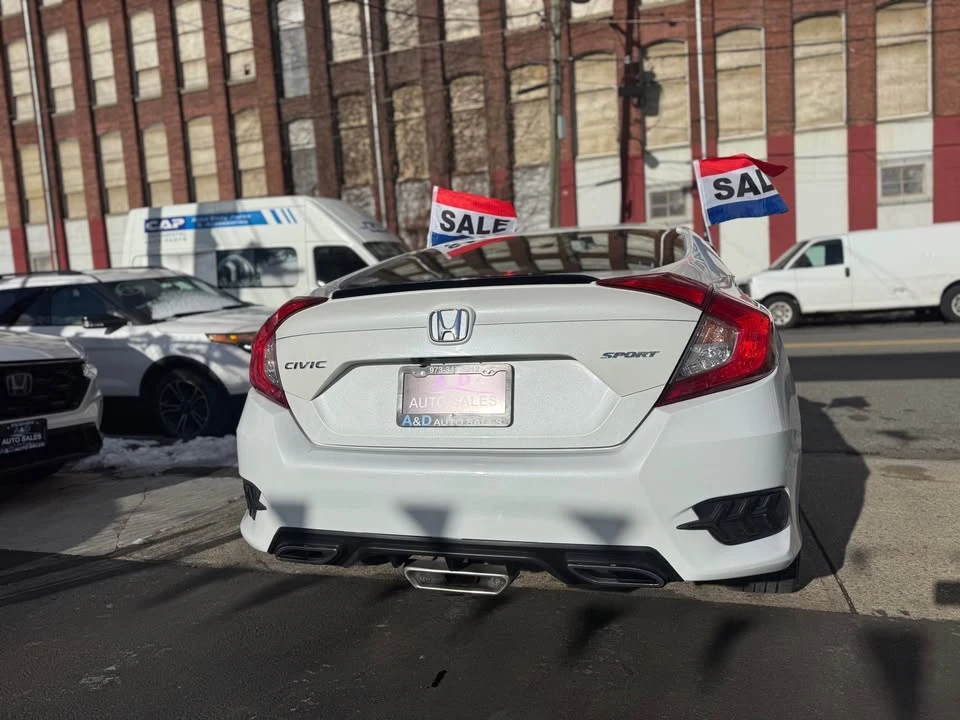 2021 Honda Civic 10th Gen - Image 6 of 16