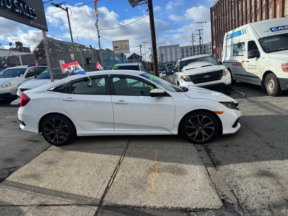 2021 Honda Civic 10th Gen - Image 7 of 16