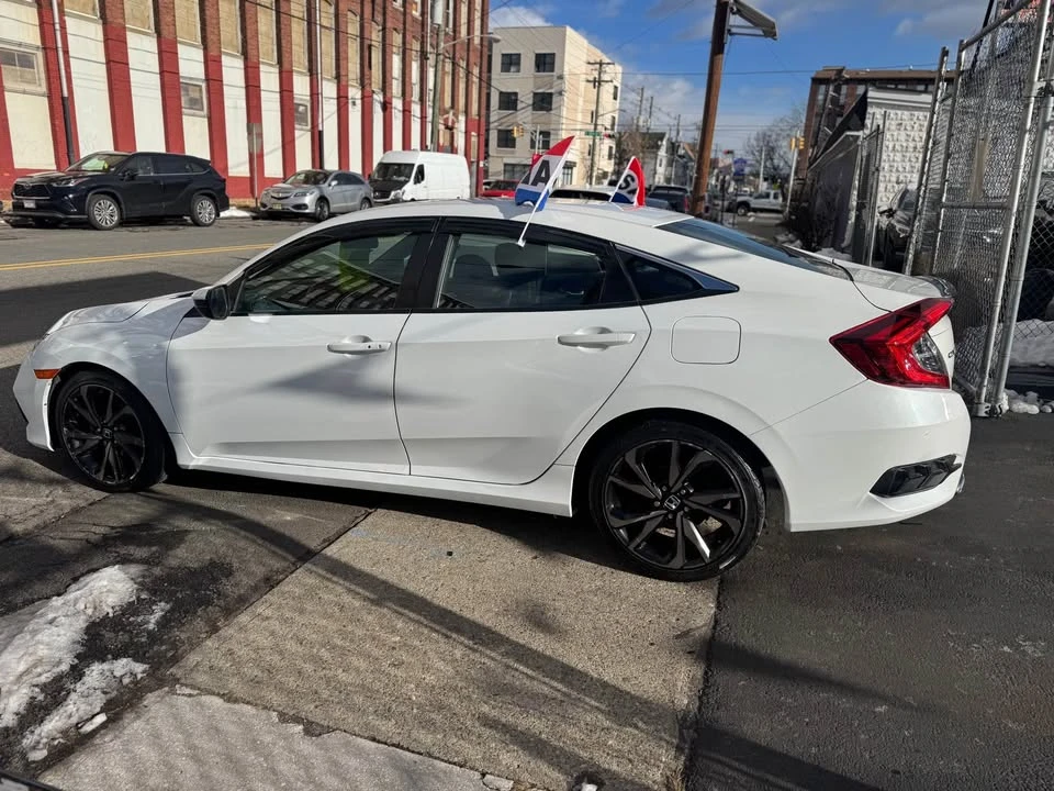2021 Honda Civic 10th Gen - Image 2 of 16