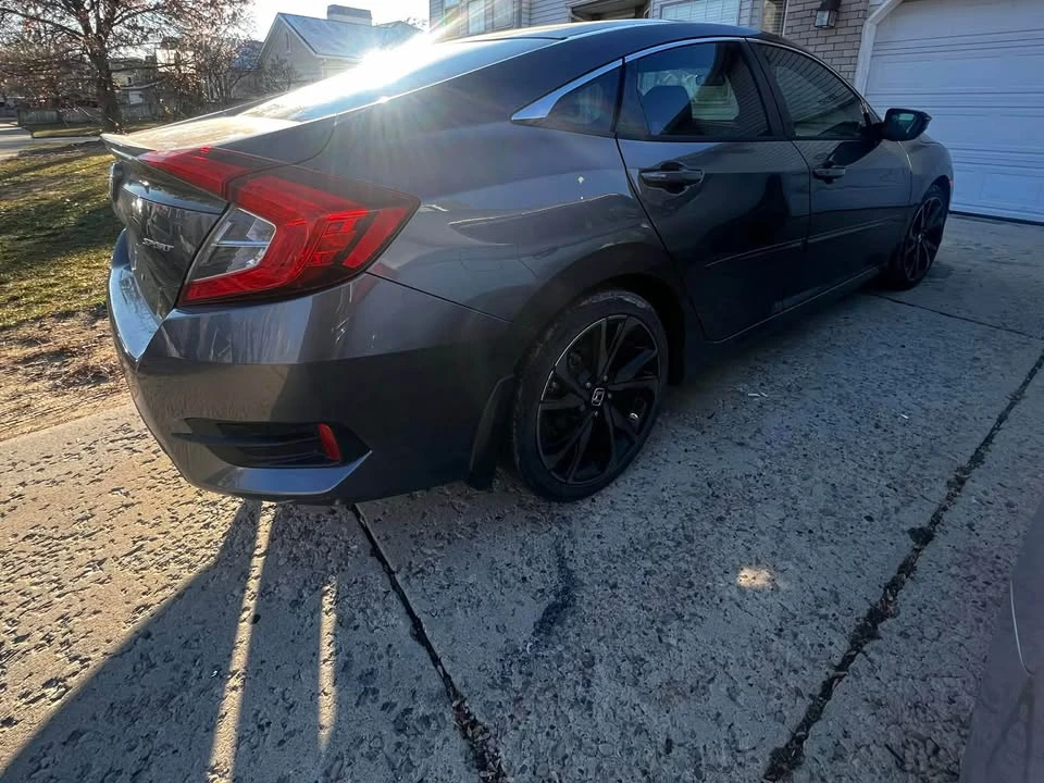 2021 Honda Civic 10th Gen - Image 5 of 12