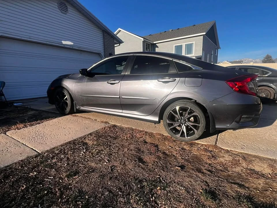 2021 Honda Civic 10th Gen - Image 3 of 12