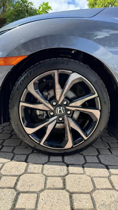 2021 Honda Civic 10th Gen - Image 18 of 19