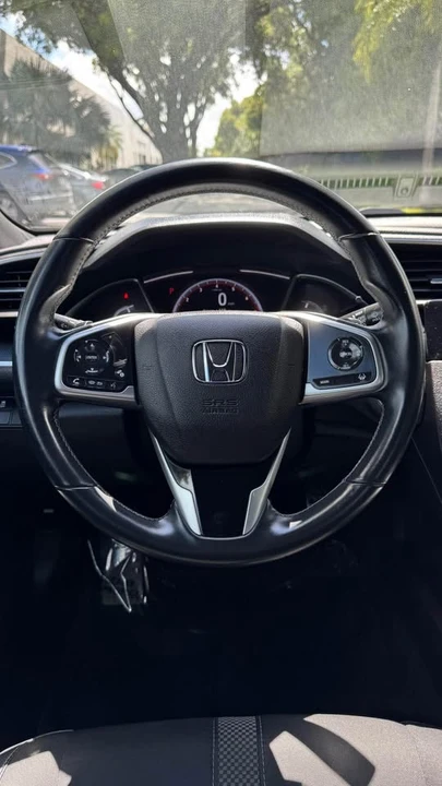 2021 Honda Civic 10th Gen - Image 10 of 19