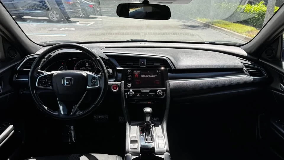 2021 Honda Civic 10th Gen - Image 11 of 19