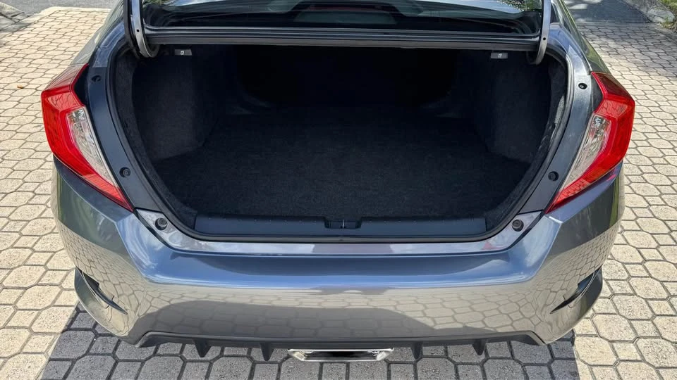 2021 Honda Civic 10th Gen - Image 17 of 19