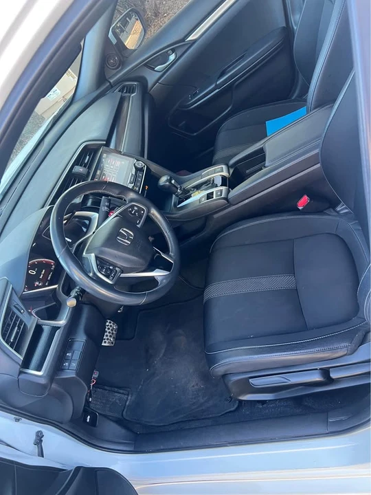 2021 Honda Civic 10th Gen - Image 6 of 8