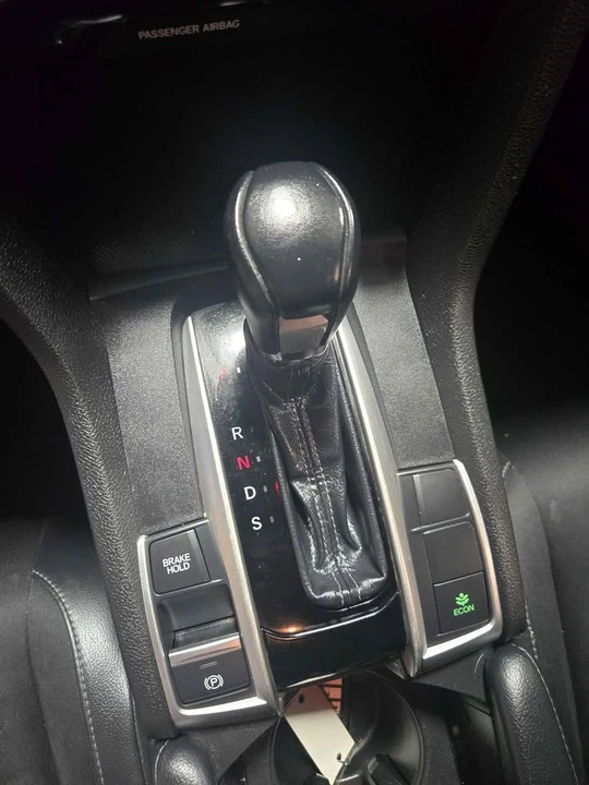 2021 Honda Civic 10th Gen - Image 7 of 11