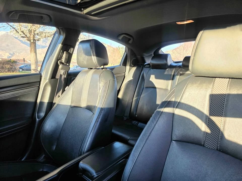2021 Honda Civic 10th Gen - Image 9 of 16