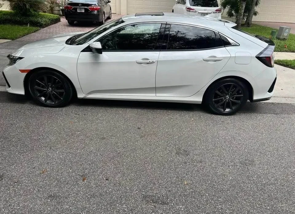2021 Honda Civic 10th Gen - Image 2 of 5