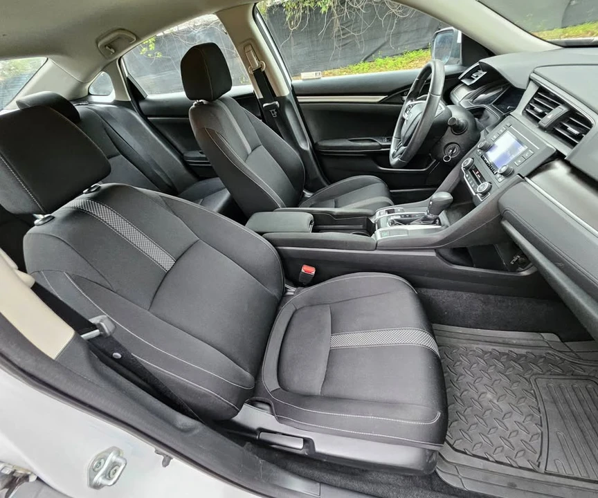 2021 Honda Civic 10th Gen - Image 15 of 18