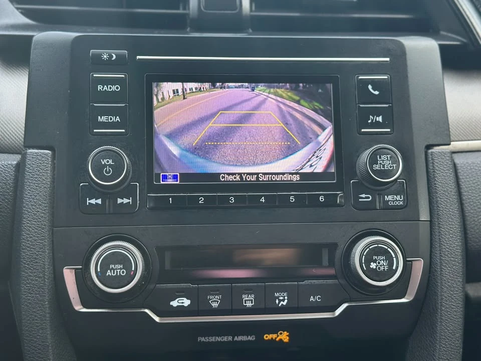 2021 Honda Civic 10th Gen - Image 10 of 18