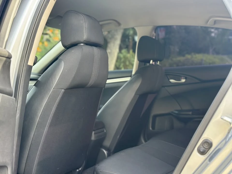 2021 Honda Civic 10th Gen - Image 16 of 19