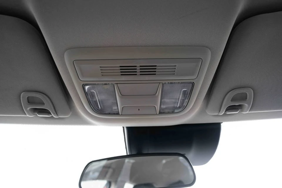 2021 Honda Civic 10th Gen - Image 17 of 19