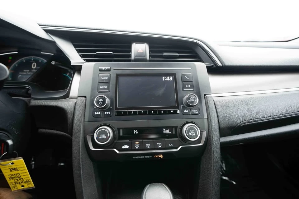 2021 Honda Civic 10th Gen - Image 16 of 19