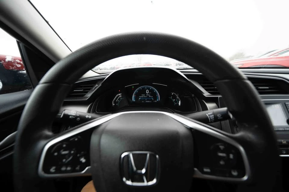 2021 Honda Civic 10th Gen - Image 14 of 19