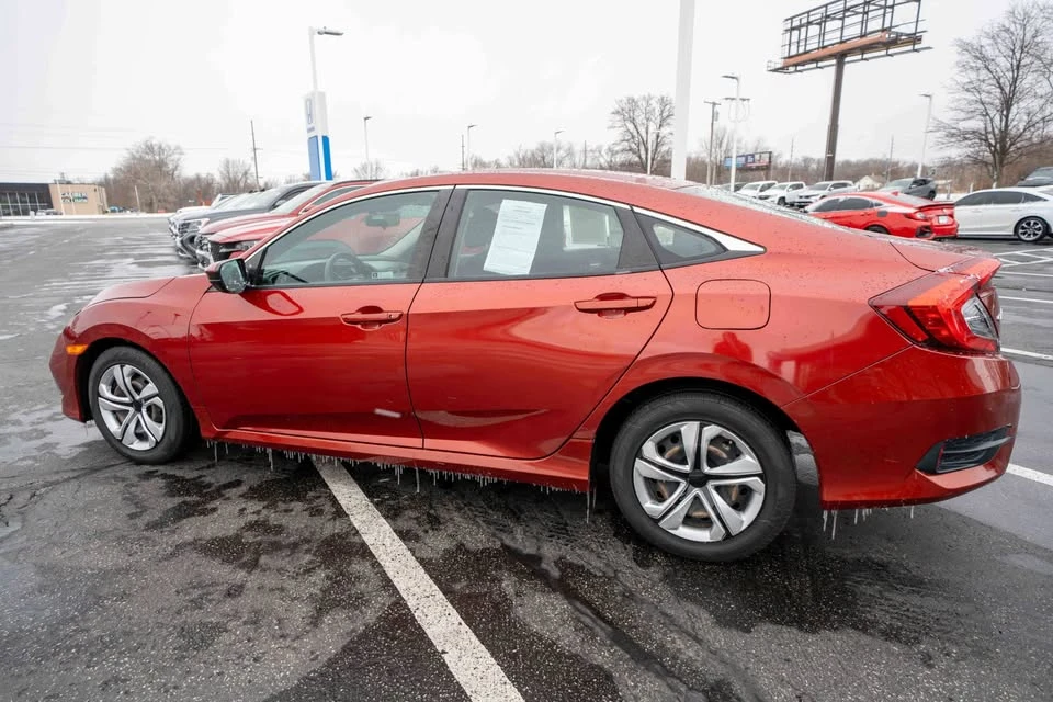 2021 Honda Civic 10th Gen - Image 3 of 19