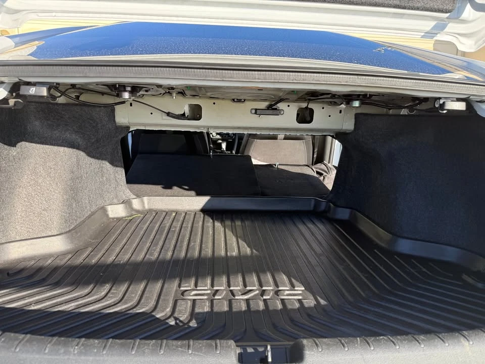 2021 Honda Civic 10th Gen - Image 14 of 17