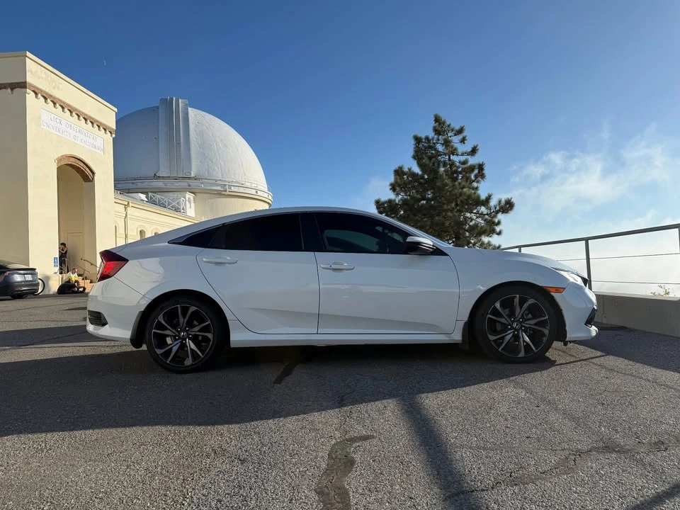2021 Honda Civic 10th Gen - Image 8 of 17