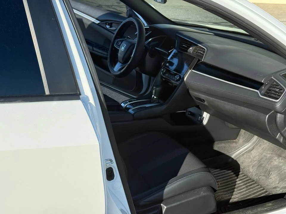 2021 Honda Civic 10th Gen - Image 11 of 17