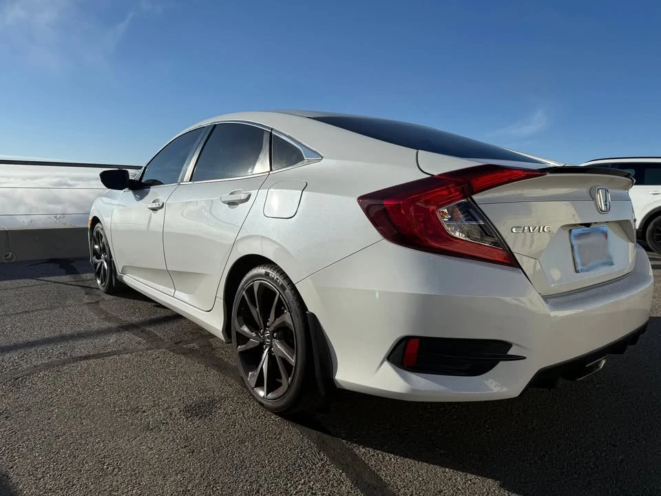 2021 Honda Civic 10th Gen - Image 5 of 17