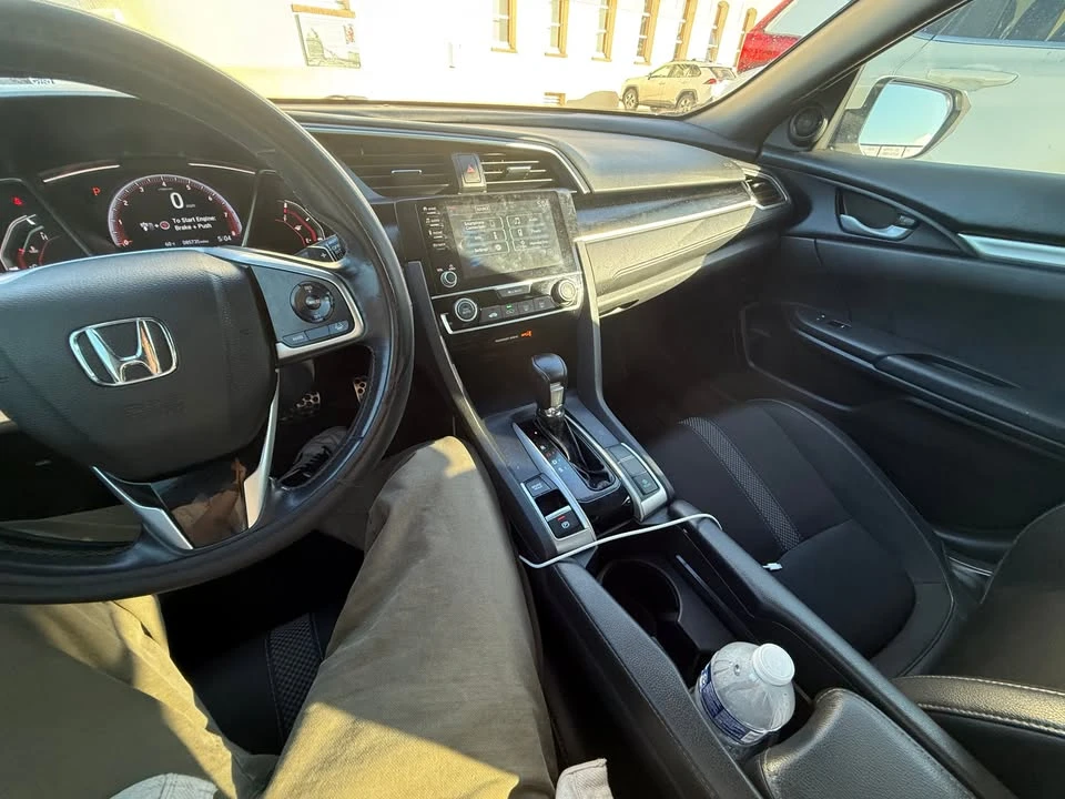 2021 Honda Civic 10th Gen - Image 9 of 17
