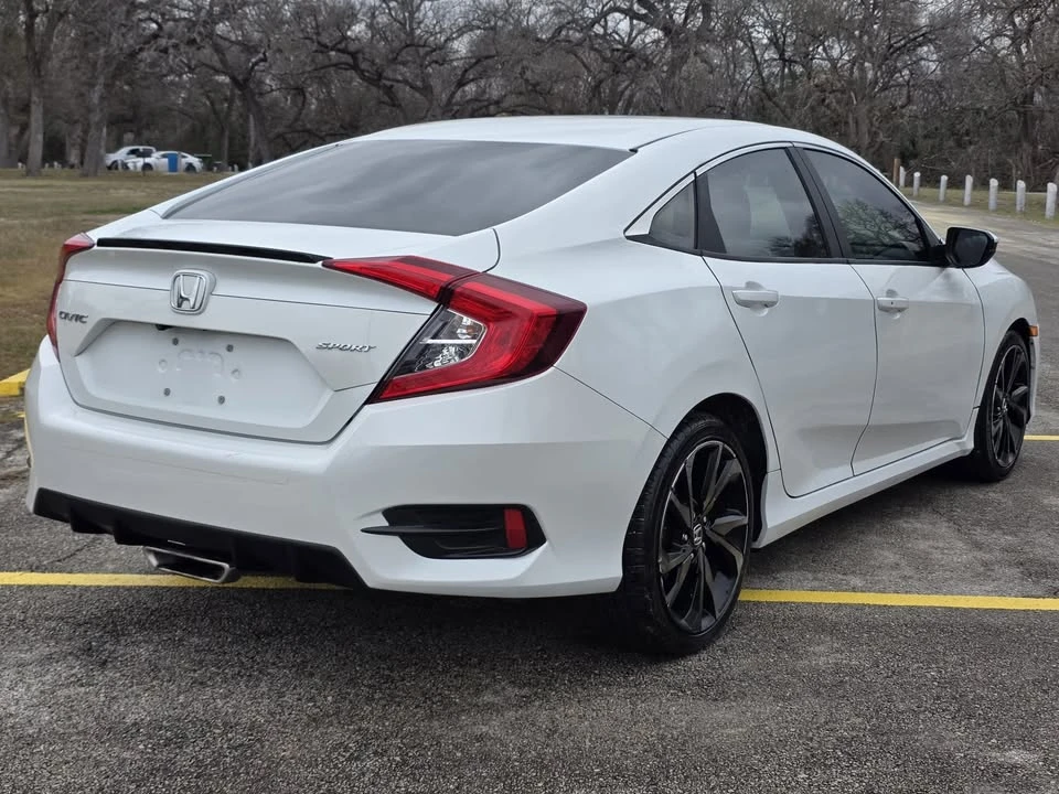 2021 Honda Civic 10th Gen - Image 6 of 14